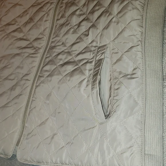 Kenar NEW Women's L Quilted Vest Zip Front NWT - Picture 3 of 16